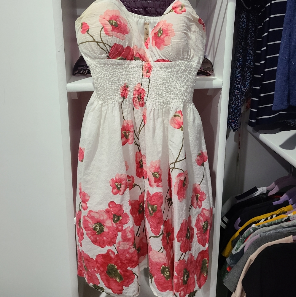 Nice dress 👗